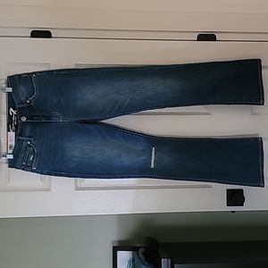 NWT! Seven7 Jeans Size 8 Lightly Distressed Mid Rise Slim Boot